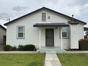 Building Photo - Right Off Rosedale Hwy!