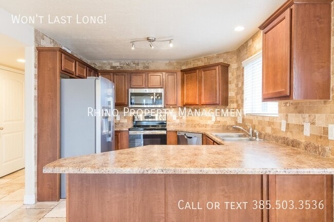 Building Photo - 56 E Resaca Dr