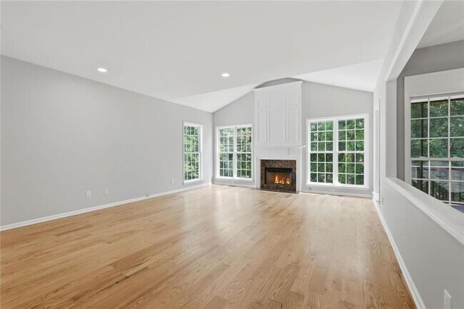 Building Photo - 770 Glastonbury Ct