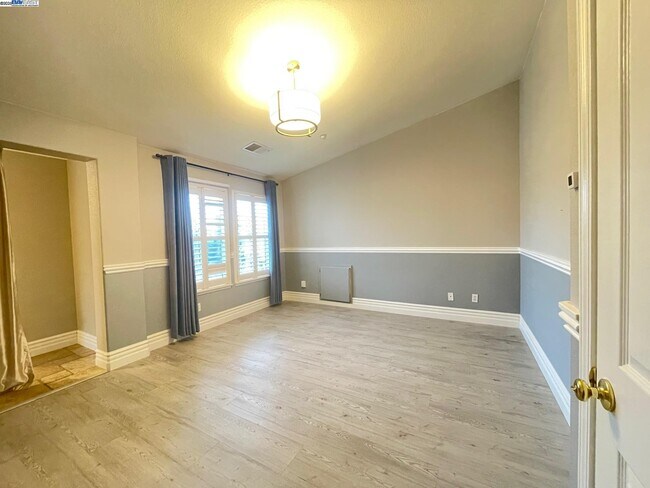 Building Photo - 2894 Lenzie Ct