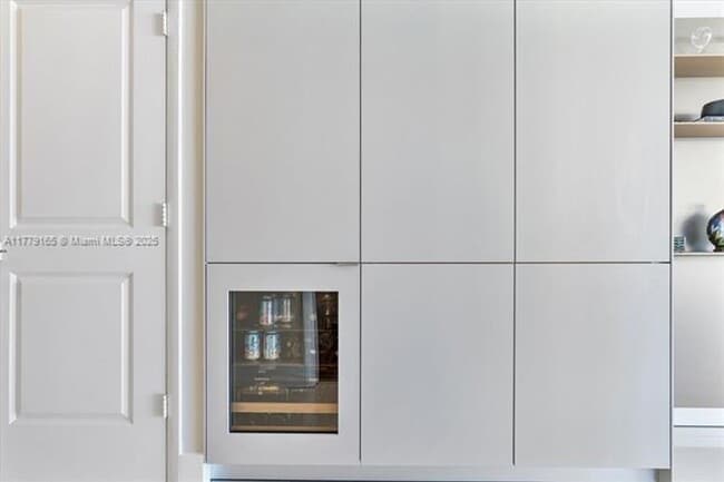 Building Photo - 3737 Collins Ave