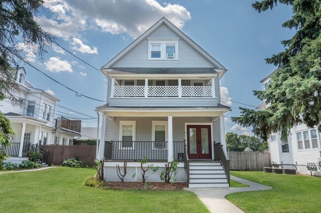 Primary Photo - 52 Franklin Pl