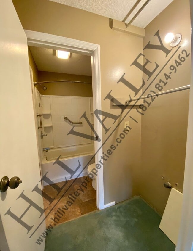 Building Photo - Two bedroom Townhouse in Willow Crossings