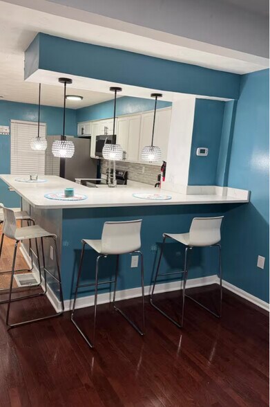 Building Photo - 2917 Hickory Leaf Way