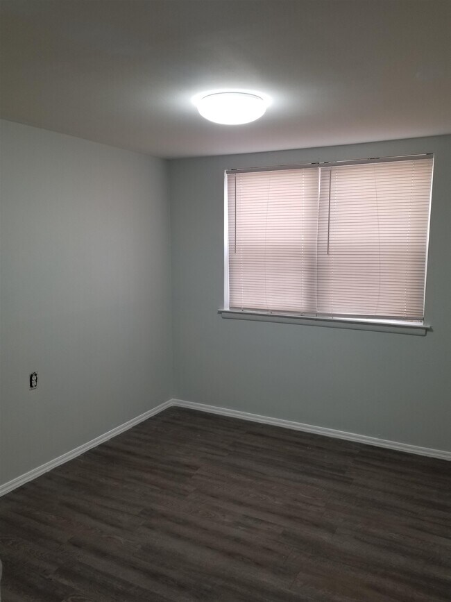 Building Photo - 38 Fisk St