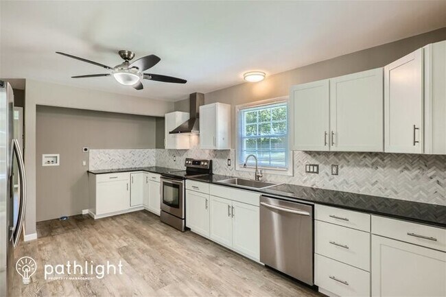 Building Photo - 2210 Weddington Road, Matthews, NC, 28105