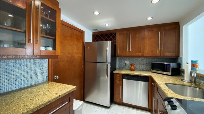 Building Photo - 401 Ocean Dr