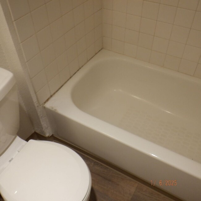 Building Photo - 83-3-2