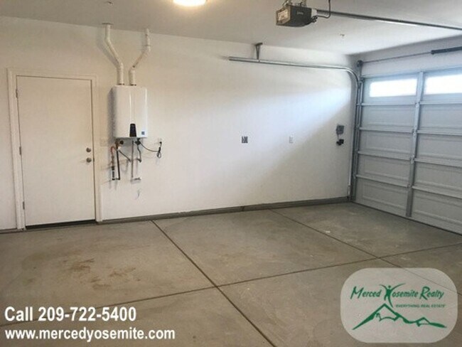 Building Photo - $100 discount for 2 year lease! Appointmen...