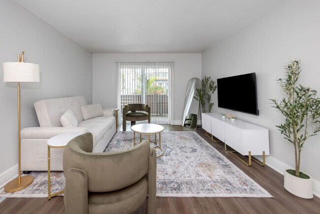 Building Photo - 4301 W Cleveland St