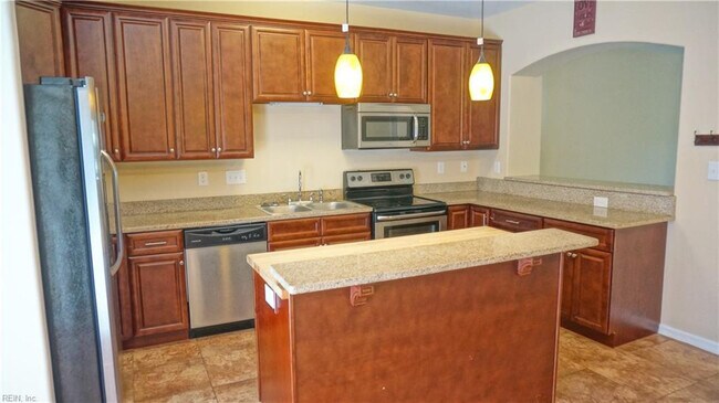 Building Photo - Coming Soon-Fabulous Townhome w/TWO or THREE Car Garage!