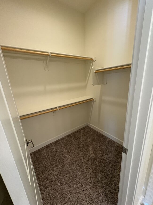 Building Photo - Dove Mountain 4 bedroom with Den 3,277 sq ft 3 car tandem garage