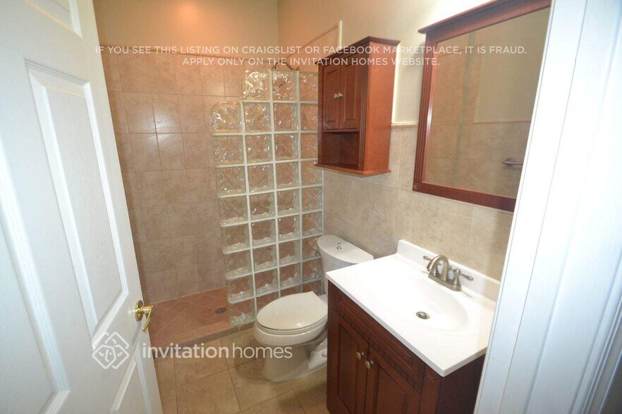 Building Photo - 9646 Wolcott Pl