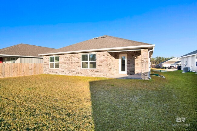 Building Photo - 32038 Lyon Rd