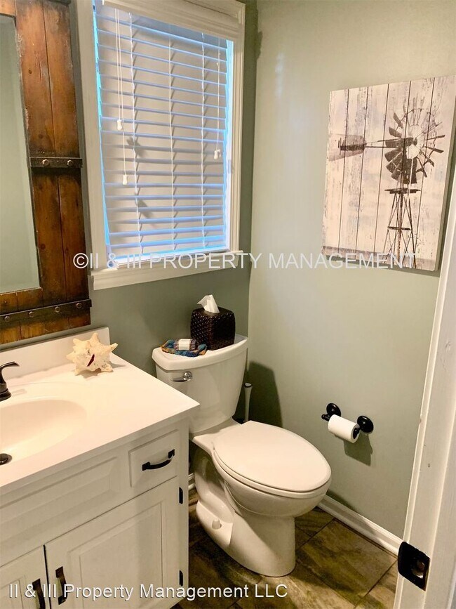 Building Photo - 4 br, 2.5 bath House - 11509 Newton St