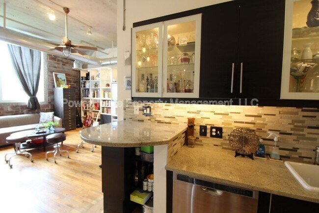 Building Photo - 172 Haynes St SW