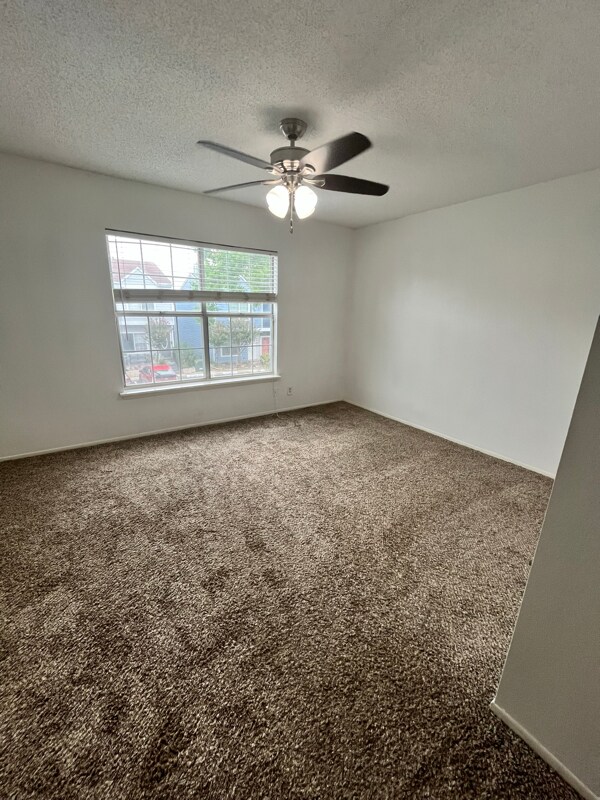 Building Photo - 1812 Gary's Park St