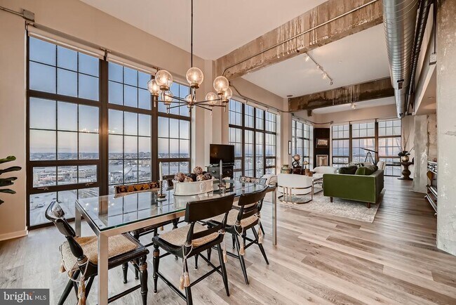 Building Photo - 1200 Steuart St