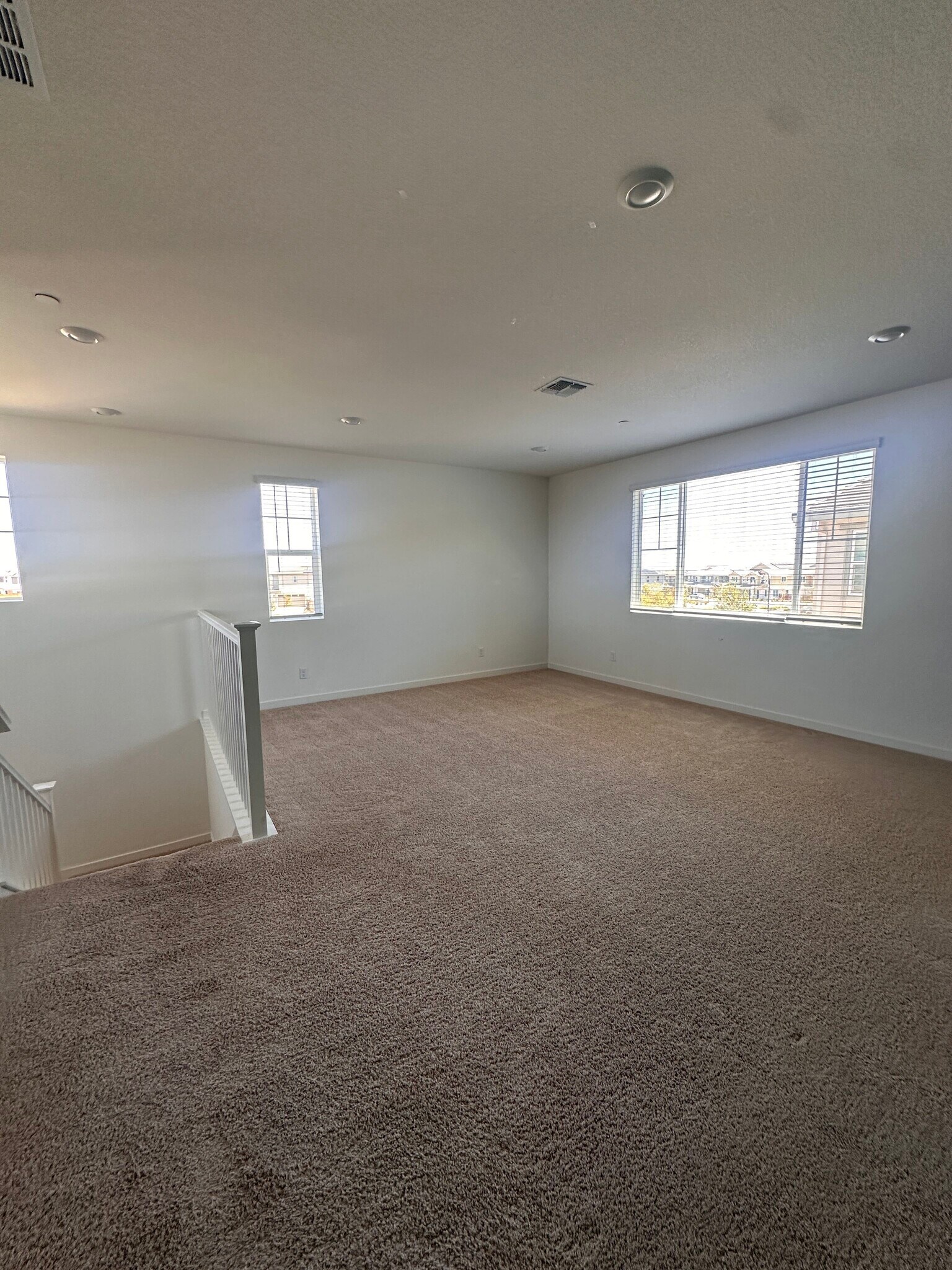 Building Photo - 2476 Laramie Cir