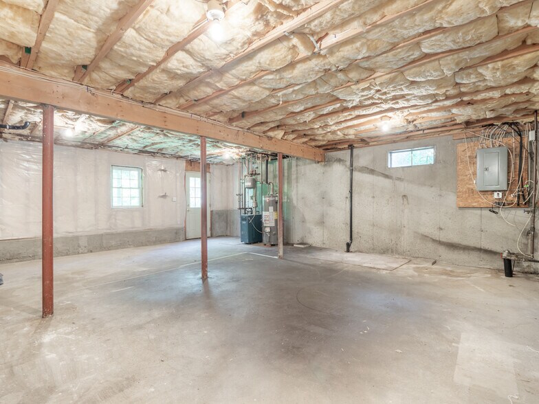 Basement/Storage - 90A Loxwood St