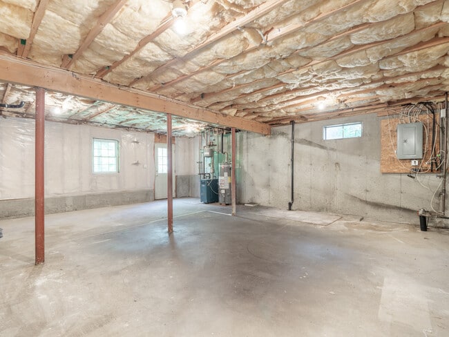 Basement/Storage - 90A Loxwood St