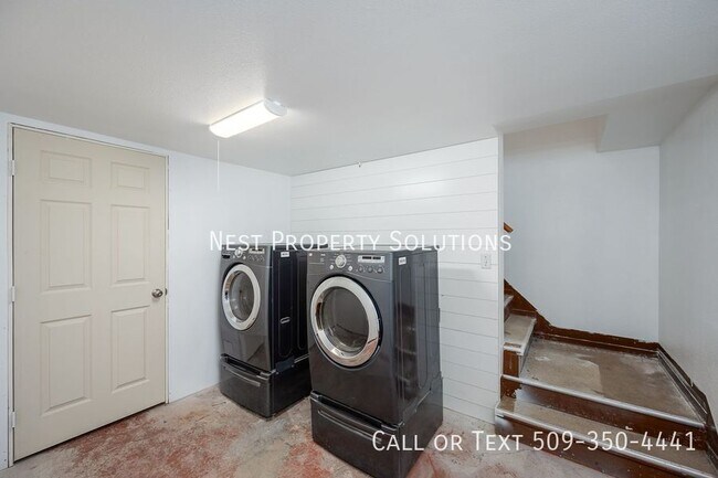 Building Photo - 1221 S Baker St