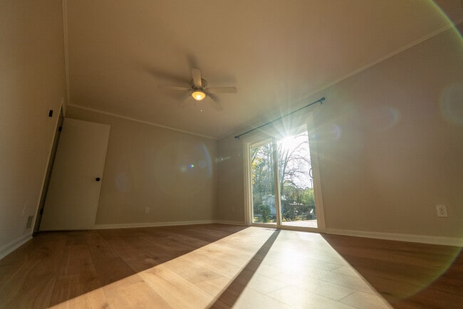 Building Photo - 4698 Garrett Dr SW