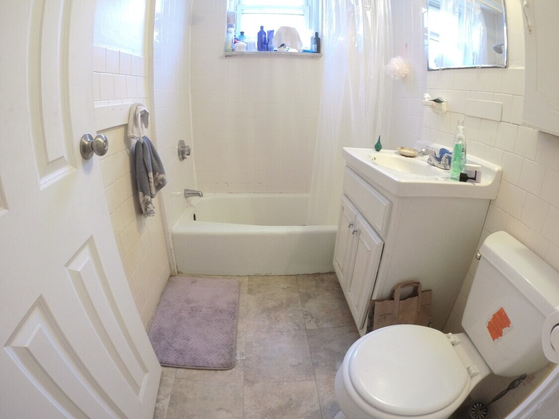 Primary Photo - 241 Freeman St