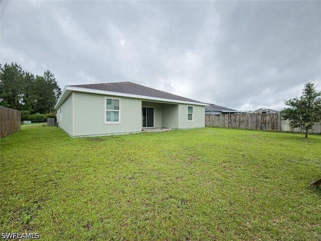 Building Photo - 608 Islamorada Dr N