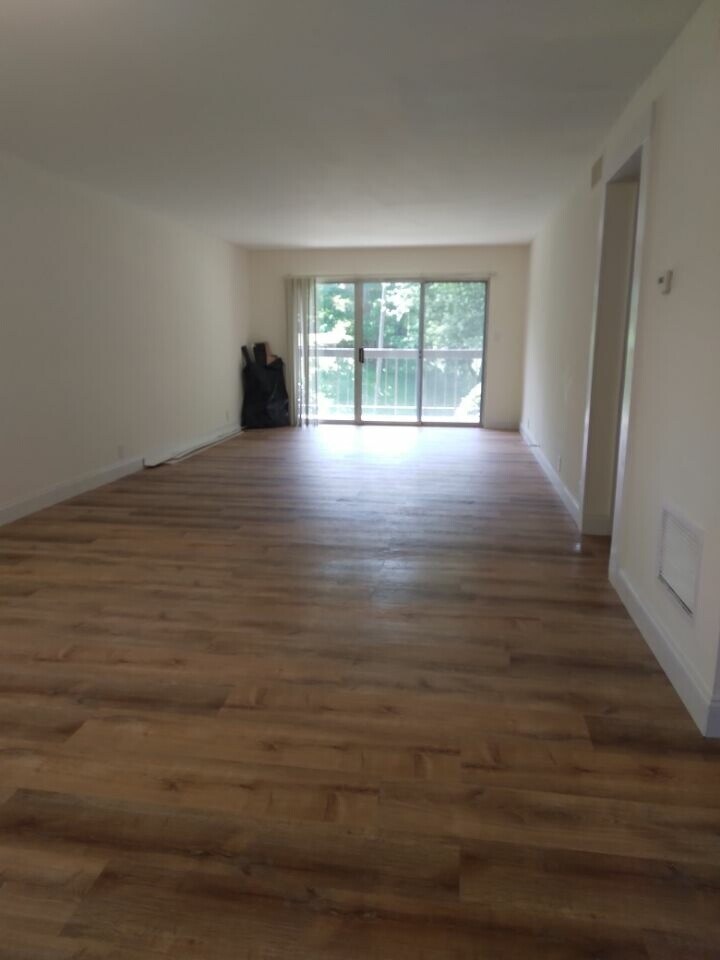 Building Photo - 439 Canberra Dr