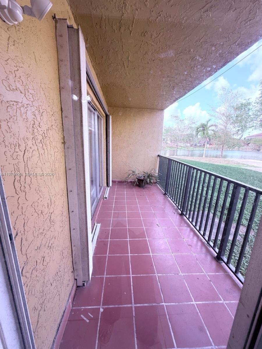 Building Photo - 15470 SW 82nd Ln