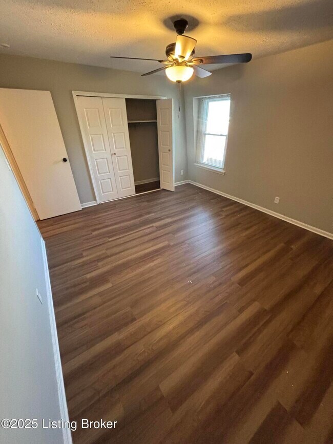 Building Photo - 404 N Hite Ave