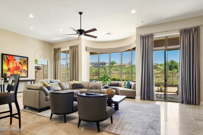 Building Photo - 10637 E Blanche Dr