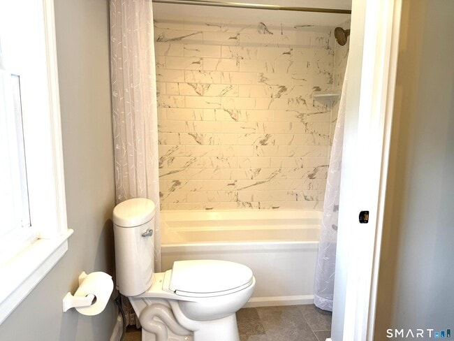 Building Photo - 28 Miamis Rd