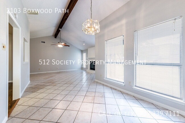 Building Photo - 2103 Boxwood Path