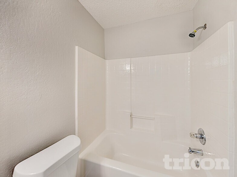 Building Photo - 7032 Rovato Dr