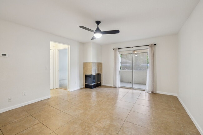 Building Photo - 9 Arbor Club Dr