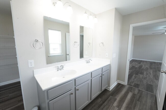 Building Photo - Coming Available!