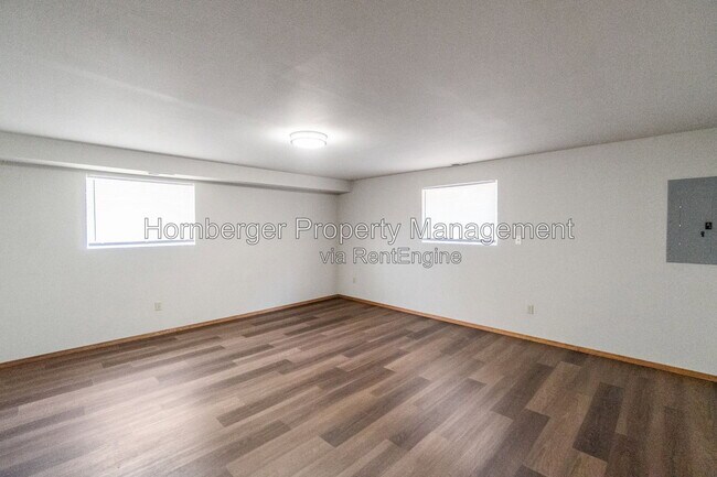 Building Photo - 1501 N Regal St