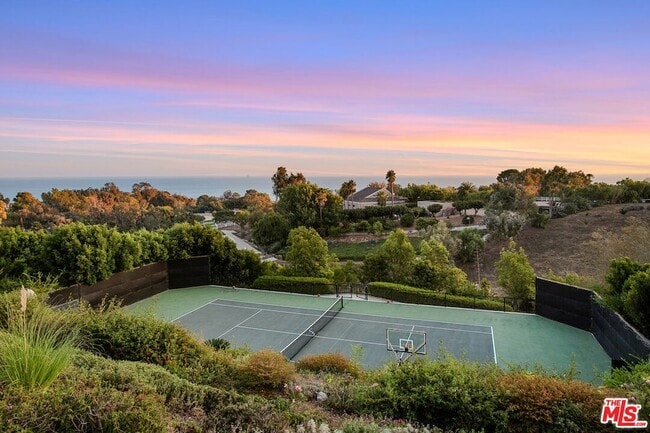 Building Photo - 27454 Winding Way