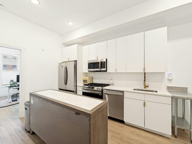 Building Photo - 234 Webster Ave