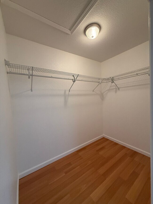 Building Photo - Beautiful Kaneohe home for rent 3/2/1