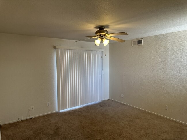 Building Photo - 742 Cherry Hills Ct