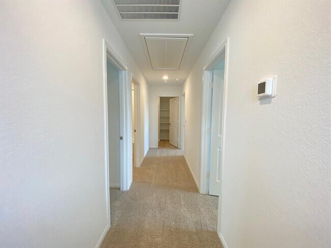 Building Photo - 432 Brody Ln