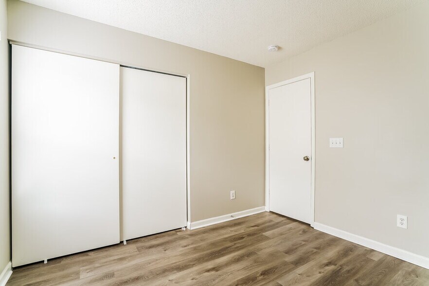 Building Photo - 3752 Tryon Ridge Dr