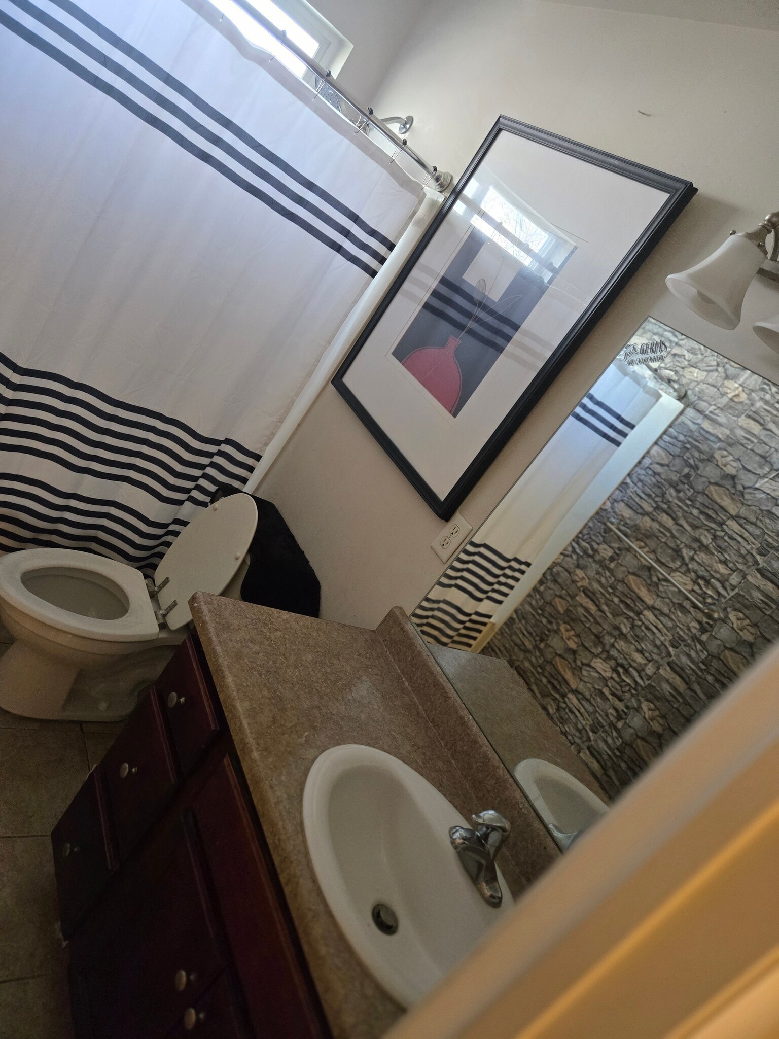 Building Photo - 862 Simondi Ave