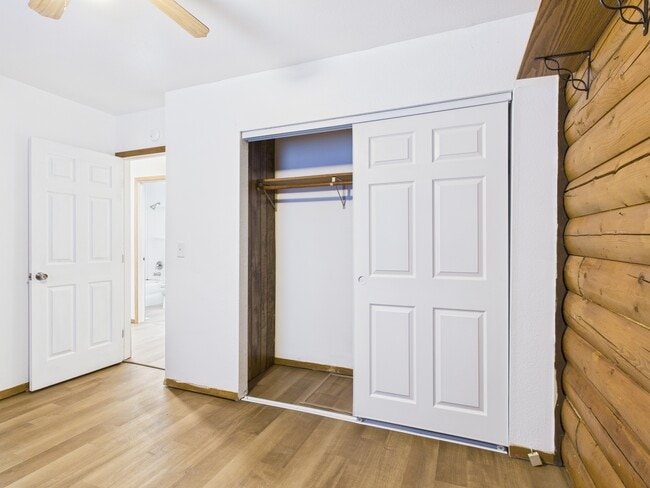 Building Photo - 2587 Rachel Ct