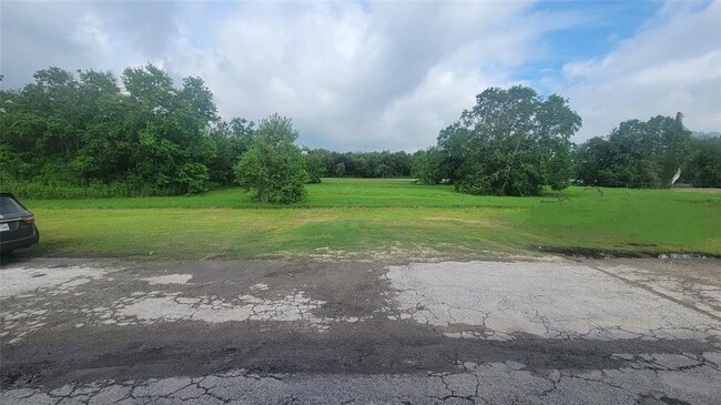 Building Photo - 1911 Connally Rd