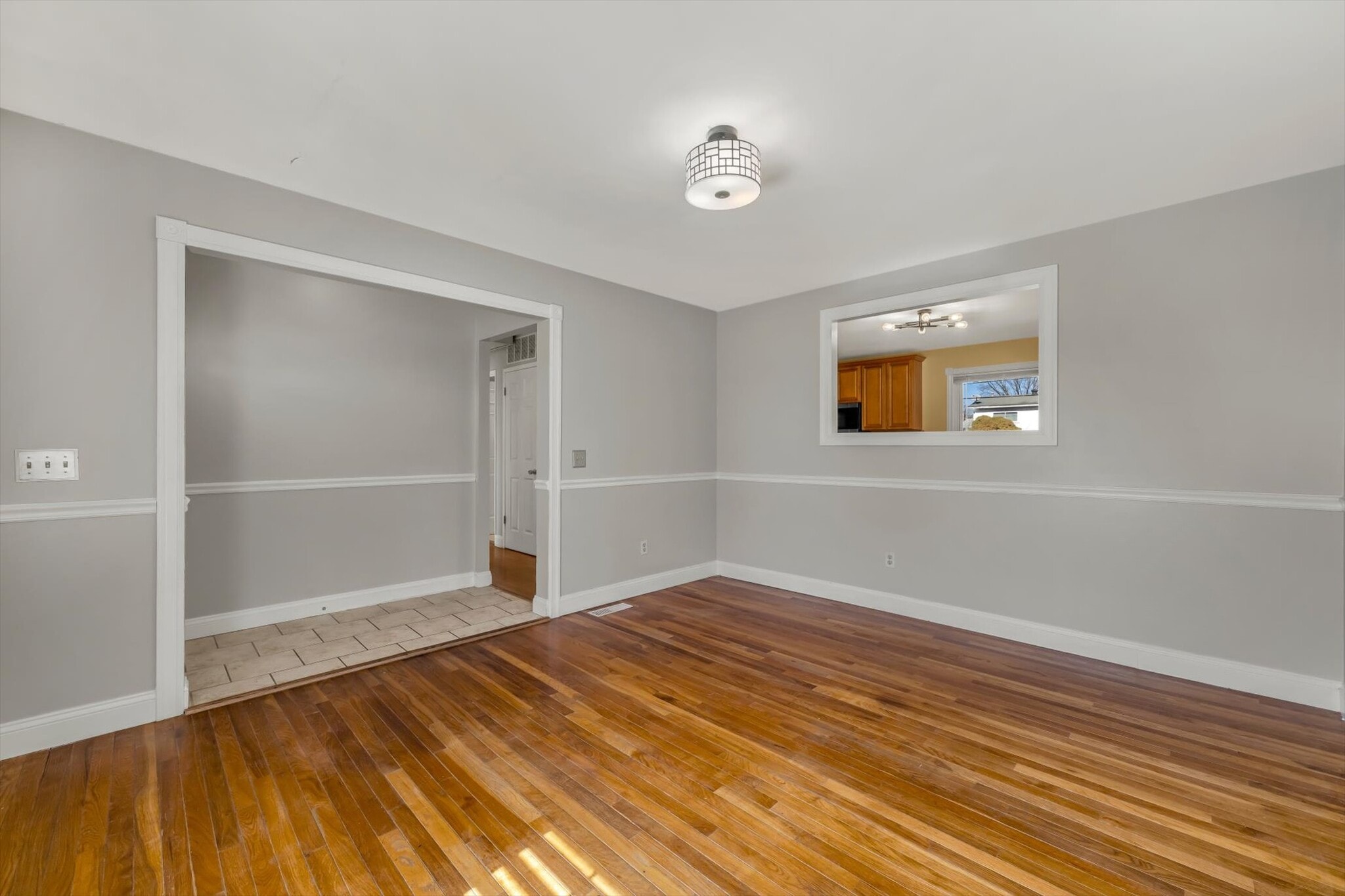 Building Photo - 1449 Coachway Ln