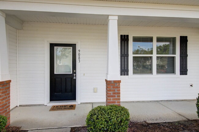 Building Photo - 9083 Parlor Dr